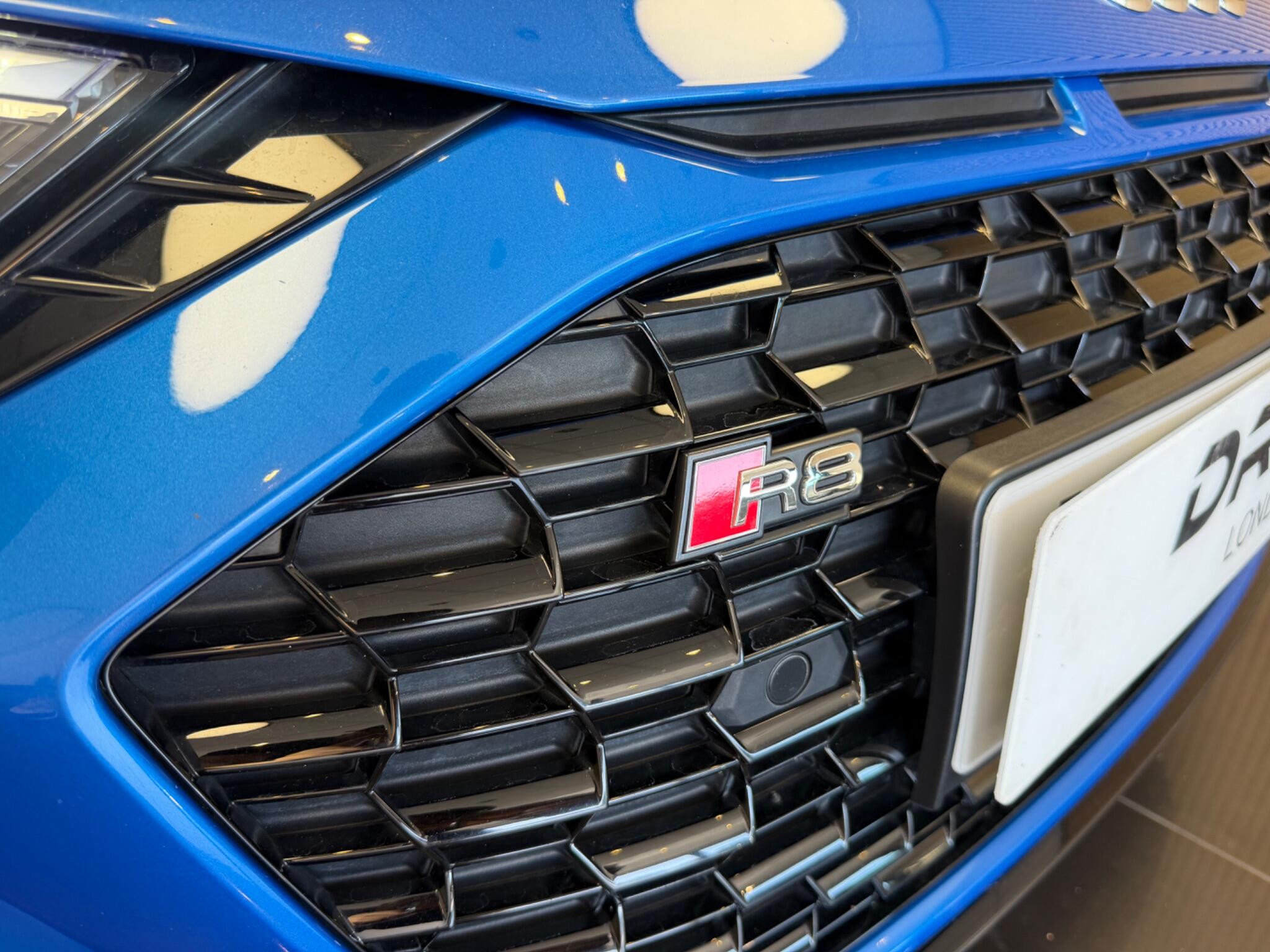 Audi R8